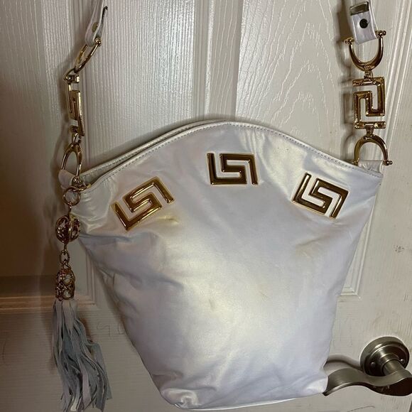 Paris Leather New York leather marble white bucket shoulder gold tone ac… - Picture 2 of 14